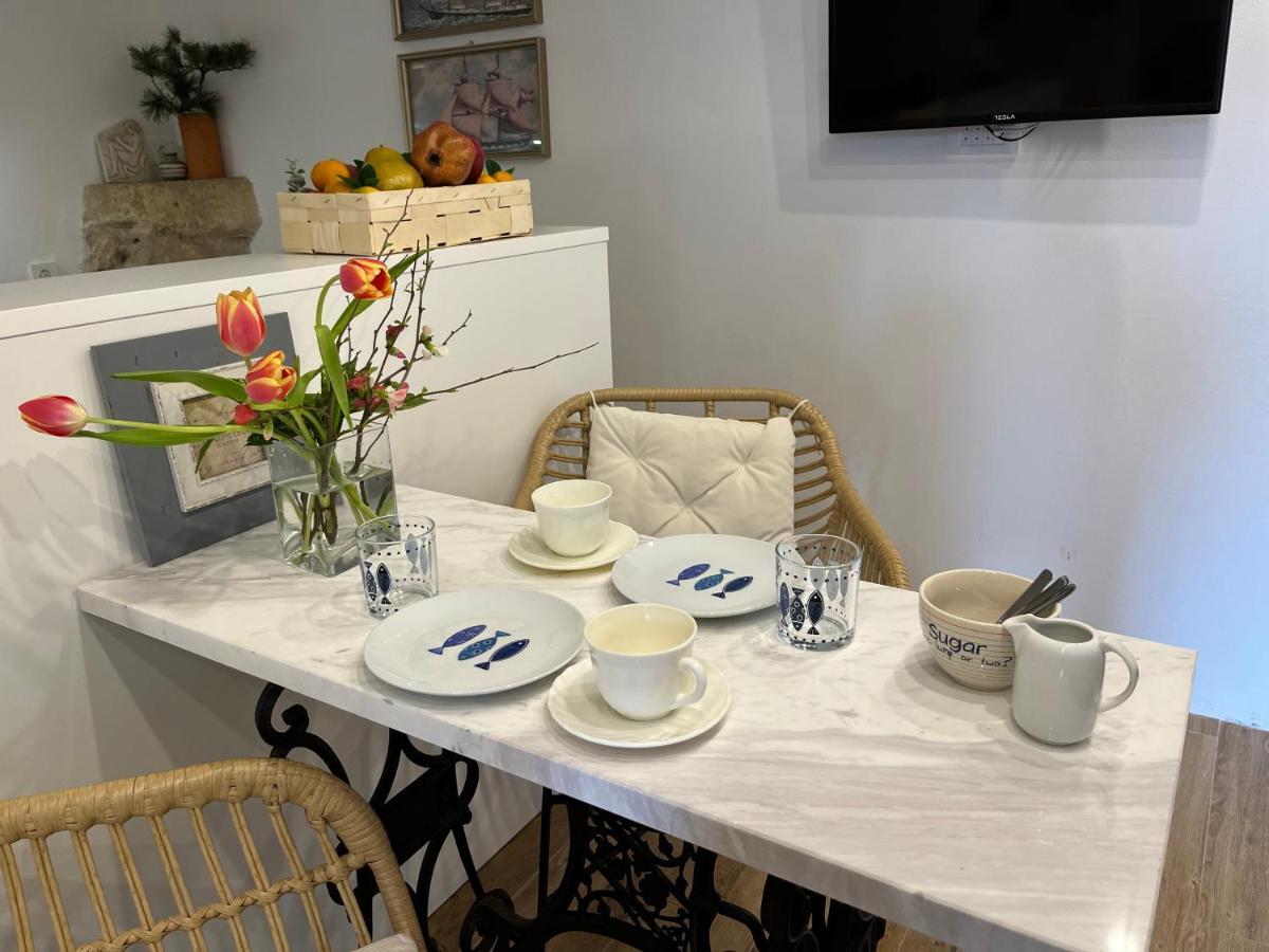 Charming Studio Apartment At House Rustica With Terrace And Nearby Parking 普纳特 外观 照片